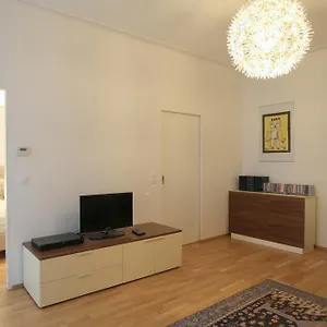  Appartamento Moderne Stadtwohnung Mit Balkon