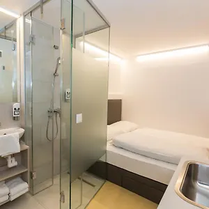 Hotel Smart Nano Living - Hauptbahnhof - Self Check-in, Vienna
