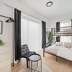 Hostel Chic By Home2, Vienna