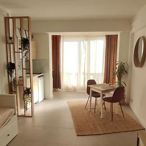 https://apartment-cannes-croisette.fr-provencehotel.com