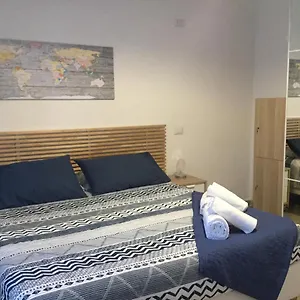 https://casa-vittoria-a-pochi-passi-da-porta-romana.it-tuscanyhotel.com