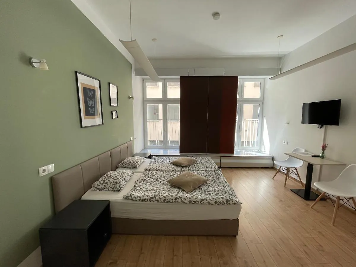 ***  Dan In'N Out Guest House Vienna Austria