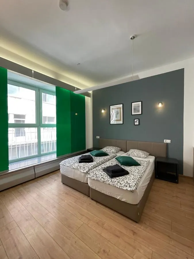 Hotel Dan In'N Out Vienna