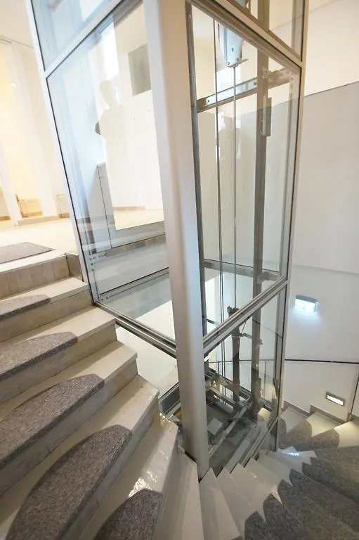 Hotel Dan In'N Out Vienna Austria