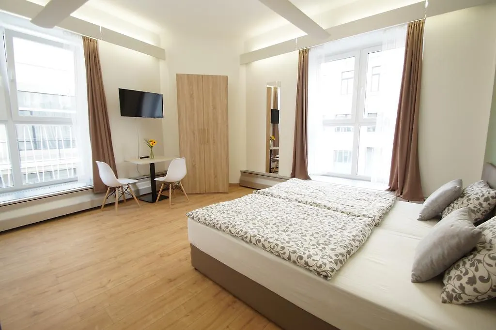 Dan In'N Out Guest House Vienna