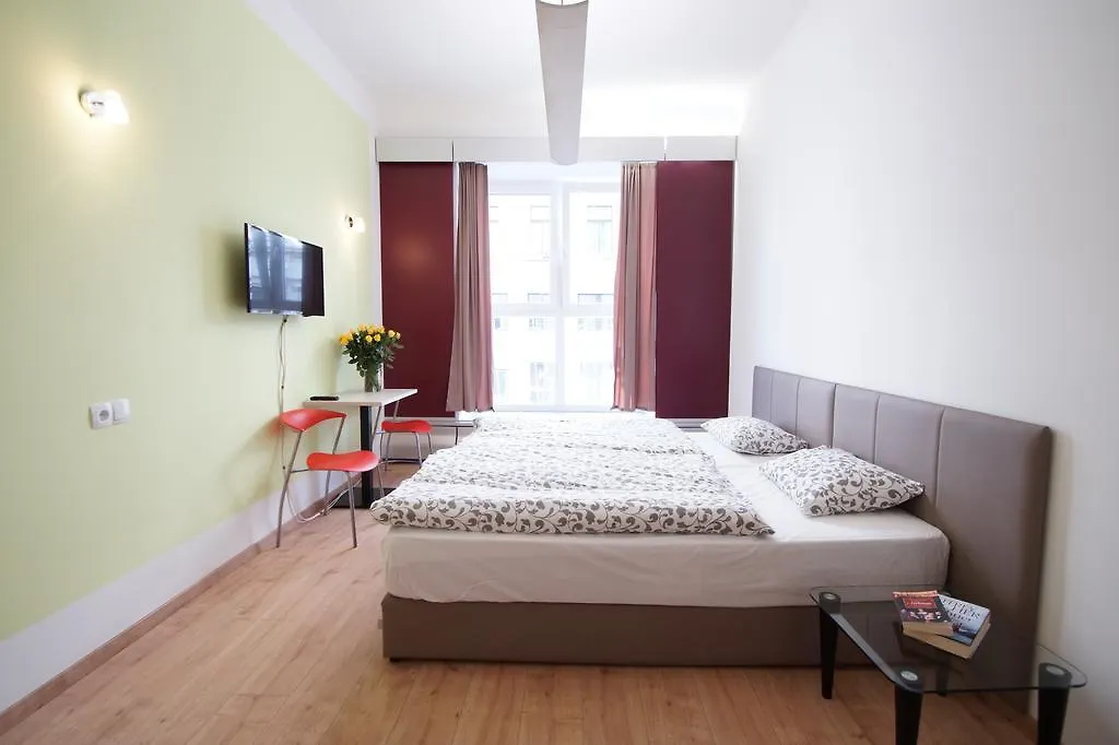 Dan In'N Out Guest House Vienna