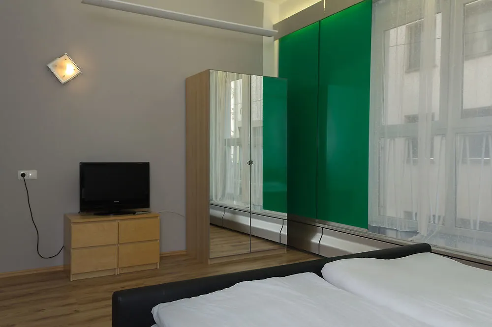 Hotel Dan In'N Out Vienna Affittacamere